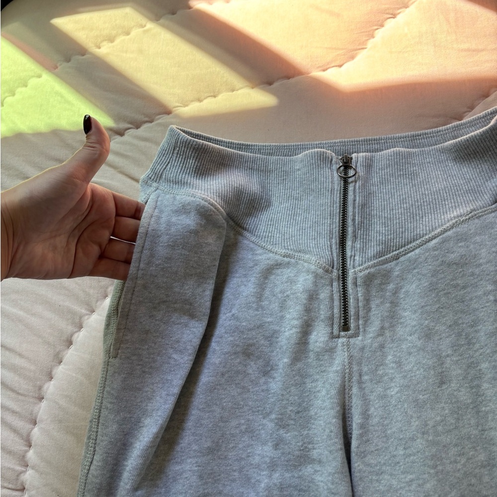 NWOT Aerie Grey Joggers - Picture 5 of 11